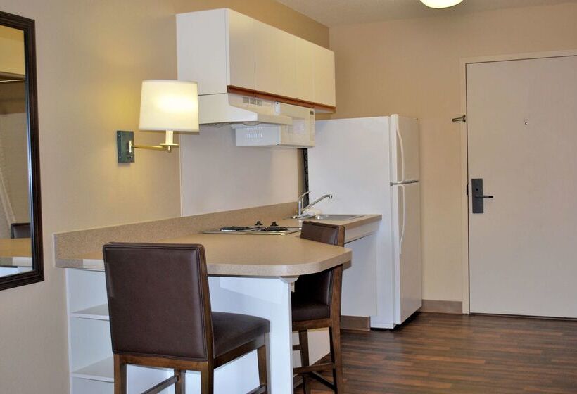 Extended Stay America Suites  Auburn Hills  University Drive