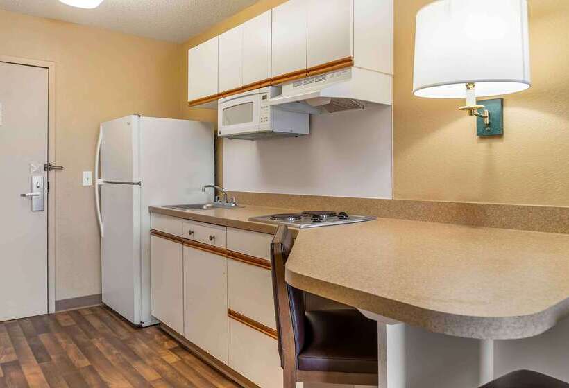 Extended Stay America Suites  Auburn Hills  University Drive