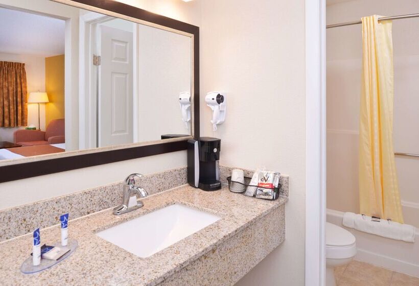 فندق Americas Best Value Inn Plattsburgh