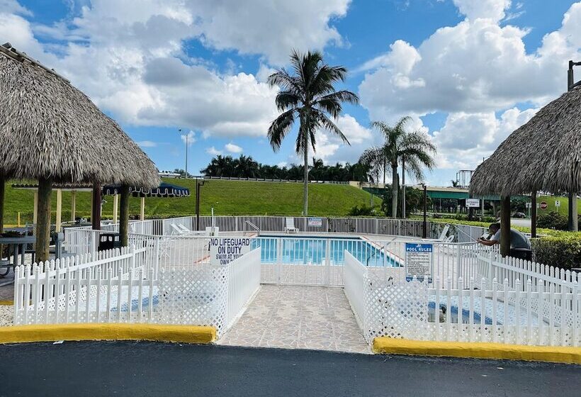 בית מלון כפרי Belmont Inn & Suites