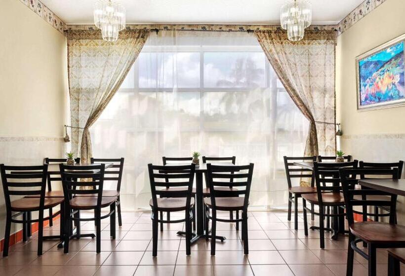 בית מלון כפרי Belmont Inn & Suites