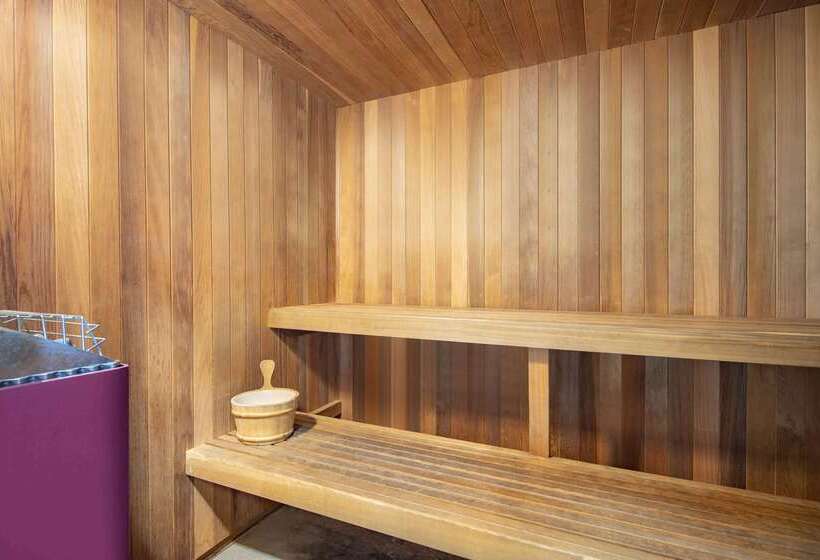 هتل Baymont By Wyndham Laurel