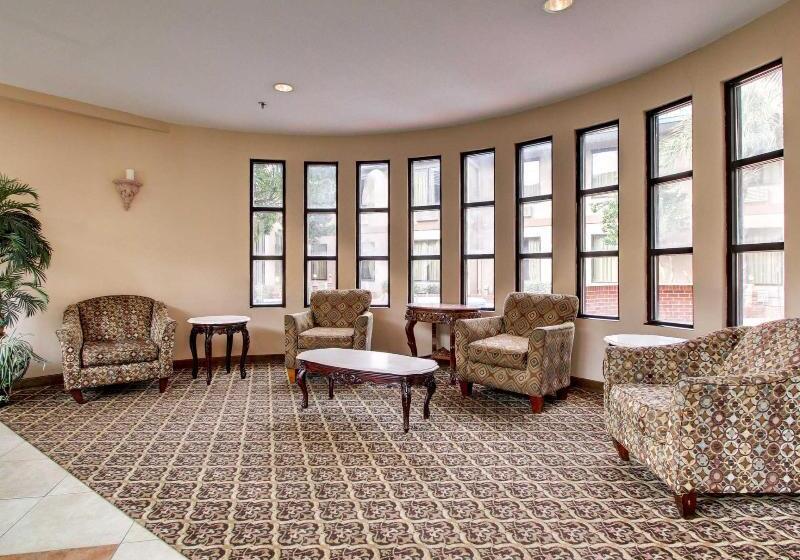 هتل Baymont By Wyndham Laurel