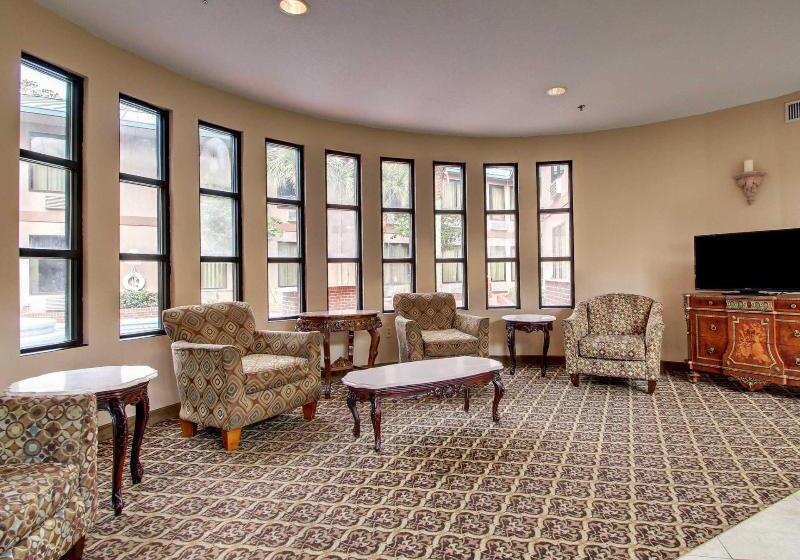 هتل Baymont By Wyndham Laurel