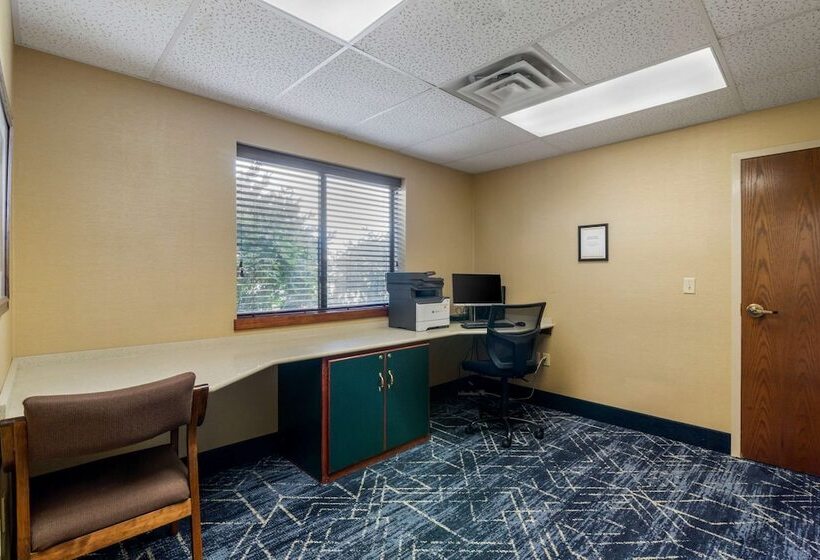 בית מלון כפרי Comfort Inn Bismarck