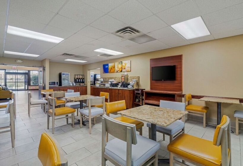 בית מלון כפרי Comfort Inn Bismarck