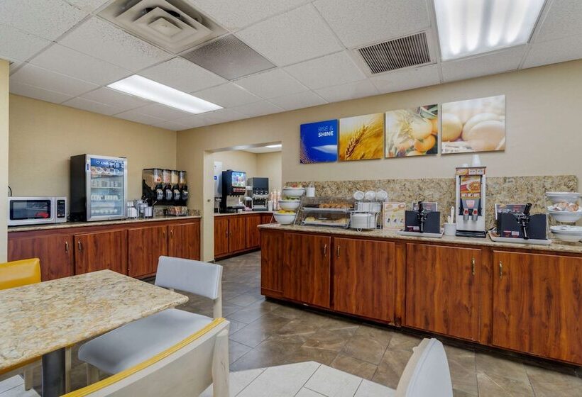 בית מלון כפרי Comfort Inn Bismarck