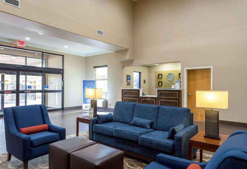 בית מלון כפרי Comfort Inn & Suites Airport