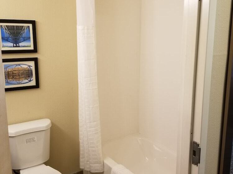 호텔 Comfort Inn & Suites Airport