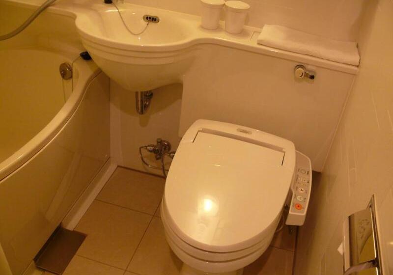 Apa Hotel Yokohama Kannai