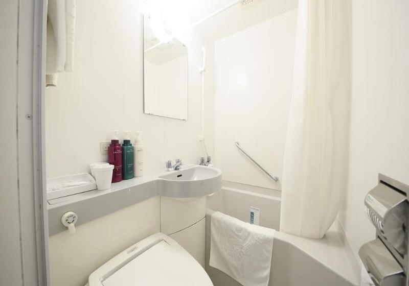 Apa Hotel Yokohama Kannai