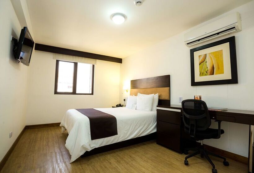 هتل Costa Del Sol Wyndham Chiclayo