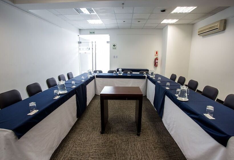 هتل Costa Del Sol Wyndham Chiclayo