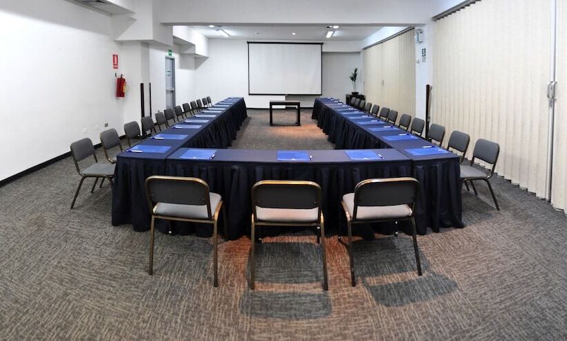 هتل Costa Del Sol Wyndham Chiclayo