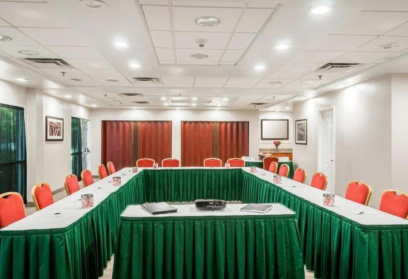 בית מלון כפרי Country Inn & Suites By Radisson, Cookeville, Tn