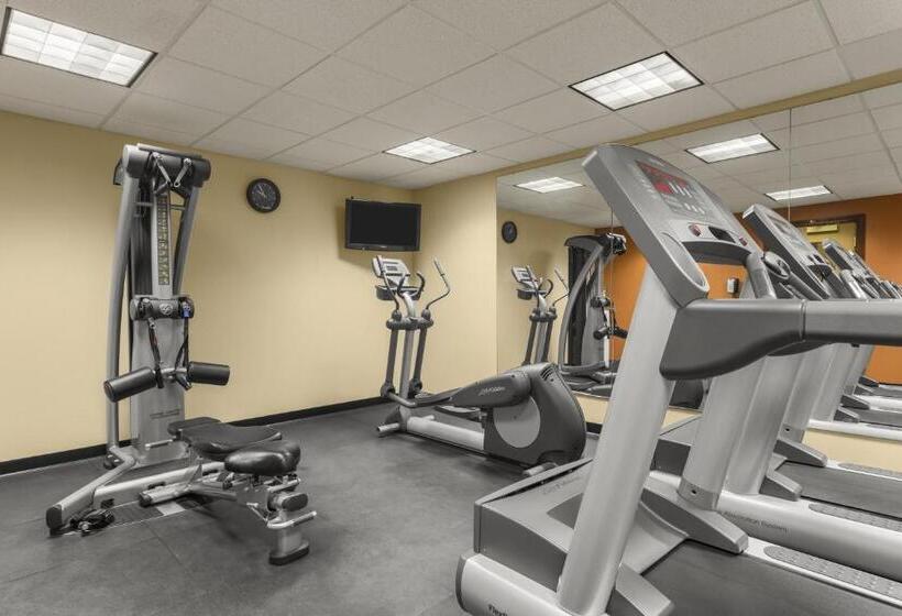 هتل Country Inn & Suites By Radisson, Madison, Al