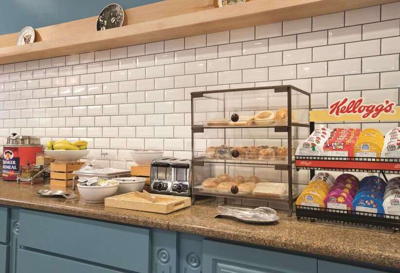 فندق Country Inn & Suites By Radisson, Valparaiso, In