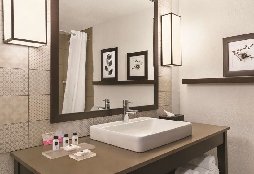 فندق Country Inn & Suites By Radisson, Valparaiso, In