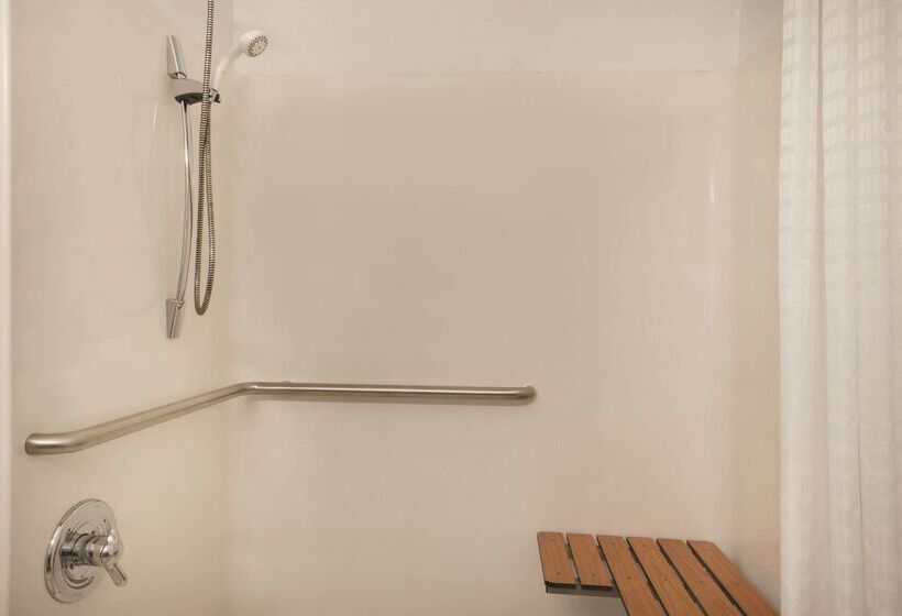 فندق Country Inn & Suites By Radisson, Valparaiso, In