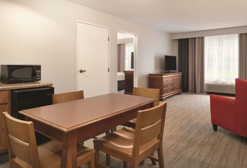 فندق Country Inn & Suites By Radisson, Valparaiso, In