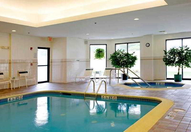 فندق Courtyard Boston Raynham