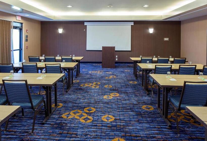 فندق Courtyard Boston Raynham