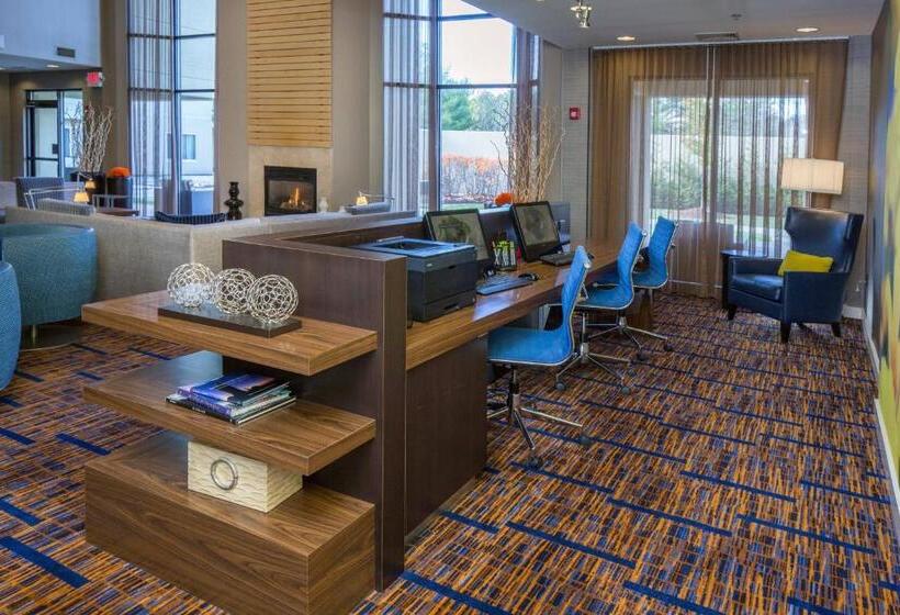 فندق Courtyard Boston Raynham