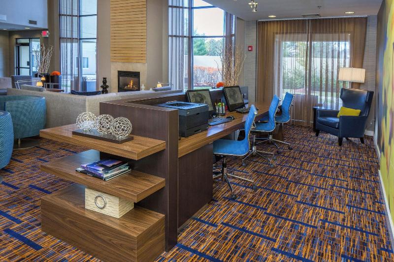 فندق Courtyard Boston Raynham