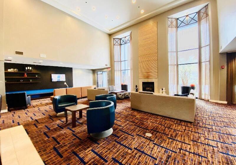 فندق Courtyard Boston Raynham