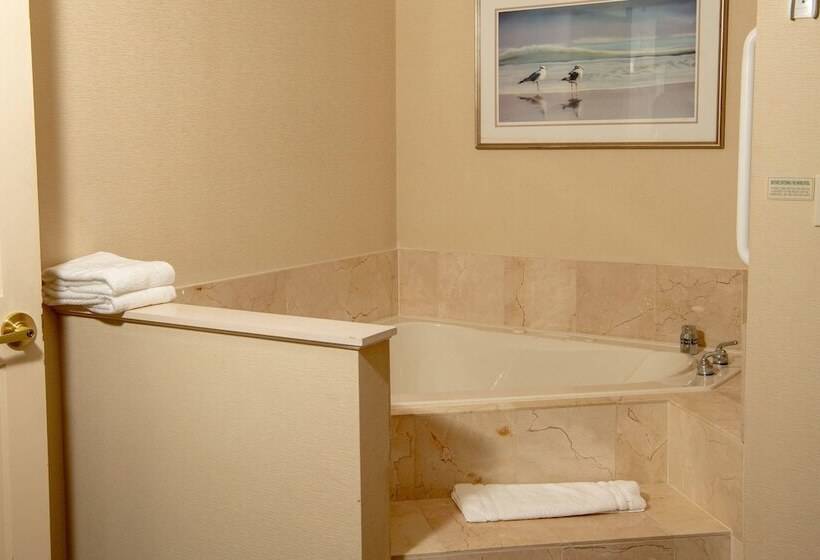 فندق Courtyard By Marriott Erie Ambassador Conference Center