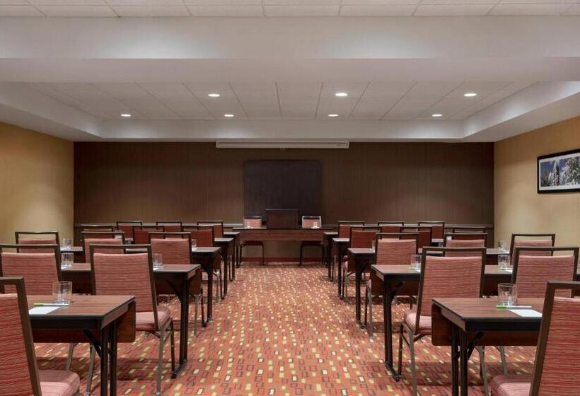 فندق Courtyard Greenville