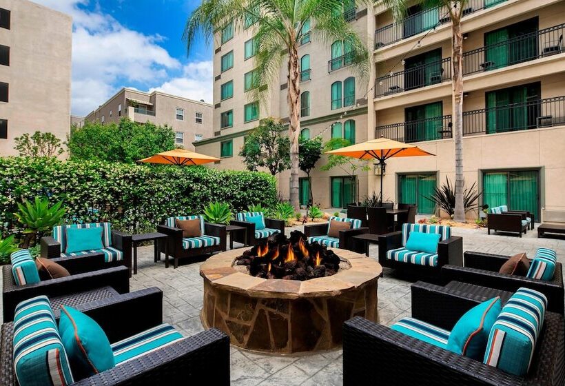 בית מלון כפרי Courtyard By Marriott Los Angeles Pasadena Old Town