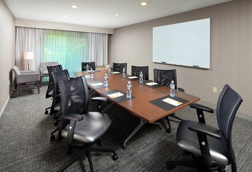 בית מלון כפרי Courtyard By Marriott Los Angeles Pasadena Old Town