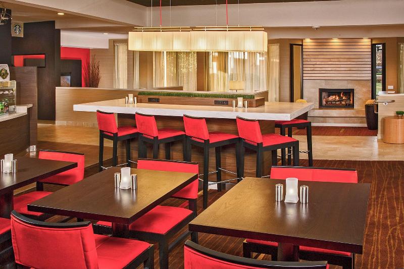 Отель Courtyard Manassas Battlefield Park