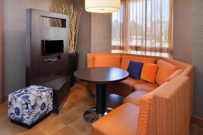 فندق Courtyard By Marriott Milwaukee North/brown Deer