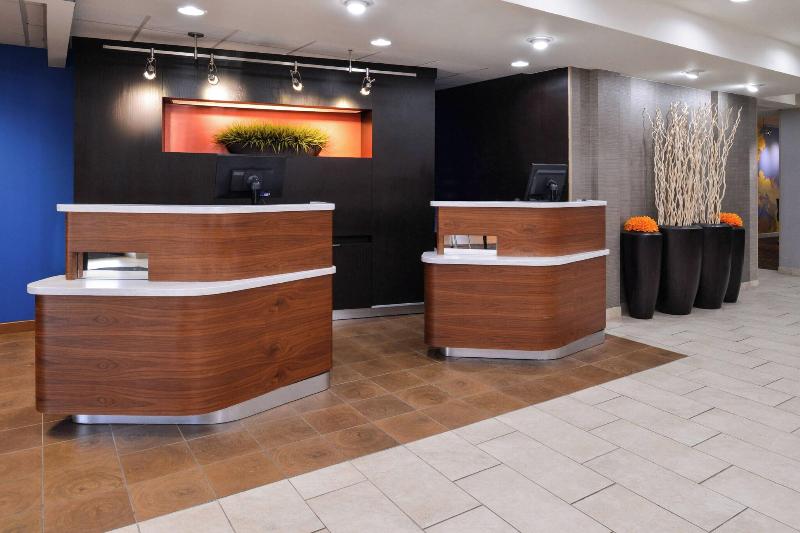 فندق Courtyard By Marriott Milwaukee North/brown Deer