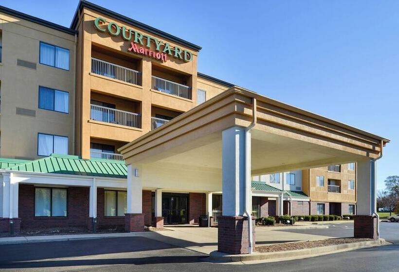 فندق Courtyard By Marriott Milwaukee North/brown Deer
