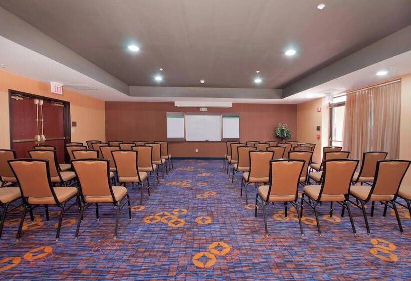 فندق Courtyard By Marriott Milwaukee North/brown Deer