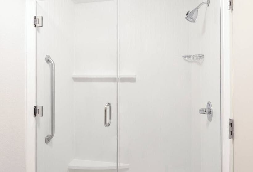 فندق Courtyard By Marriott Milwaukee North/brown Deer