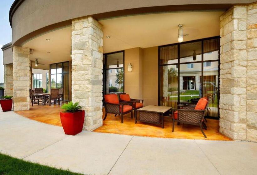 Отель Courtyard By Marriott San Antonio Six Flags At The Rim