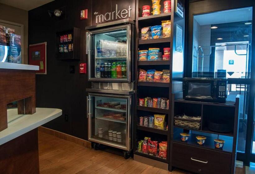 هتل Courtyard Shreveport Airport