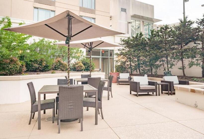 בית מלון כפרי Courtyard By Marriott Silver Spring Downtown