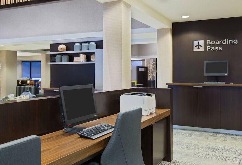 호텔 Courtyard By Marriott Springfield Airport