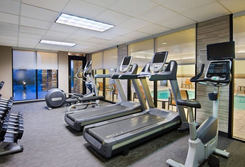 호텔 Courtyard By Marriott Springfield Airport