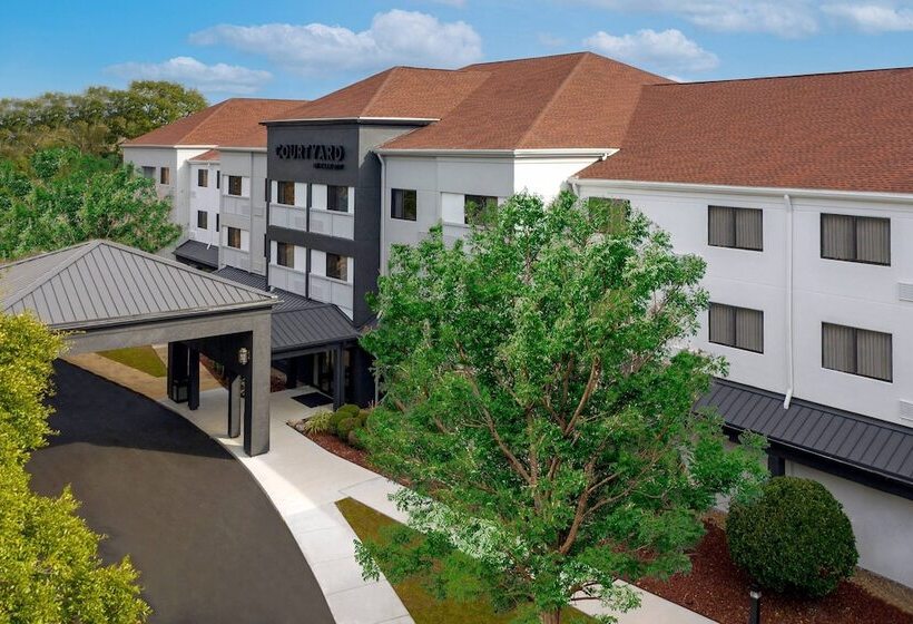 בית מלון כפרי Courtyard Tallahassee North/i10 Capital Circle