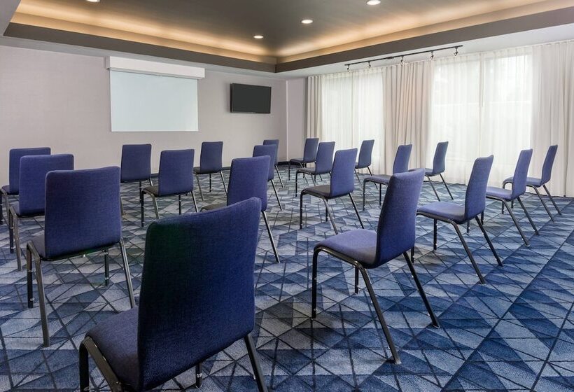 בית מלון כפרי Courtyard Tallahassee North/i10 Capital Circle