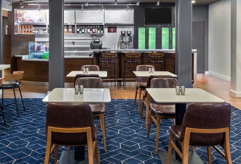 בית מלון כפרי Courtyard Tallahassee North/i10 Capital Circle