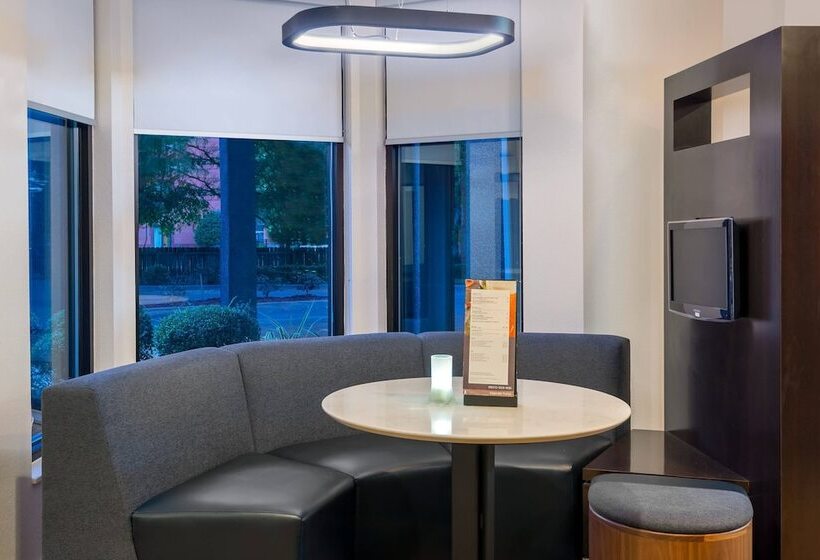 בית מלון כפרי Courtyard Tallahassee North/i10 Capital Circle