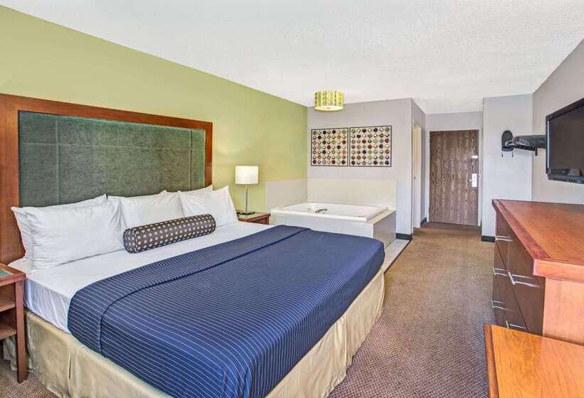 فندق Days Inn By Wyndham Lake Bluff/great Lakes Naval Base