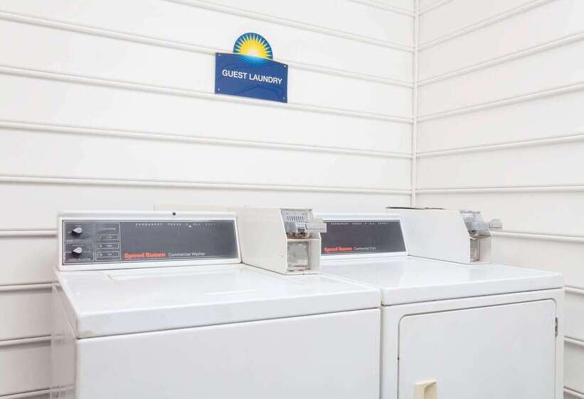 فندق Days Inn By Wyndham Hampton